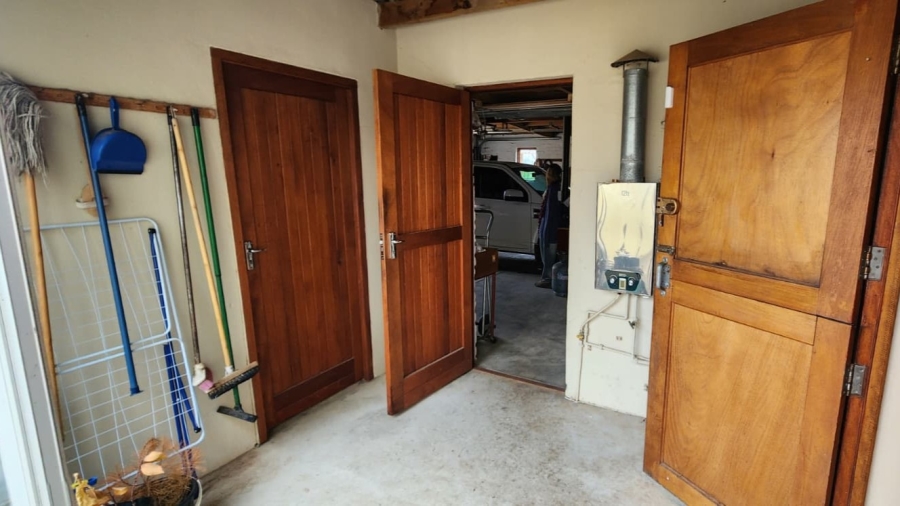 6 Bedroom Property for Sale in Napier Western Cape